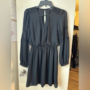 Elegant Black Lace Sleeve Dress